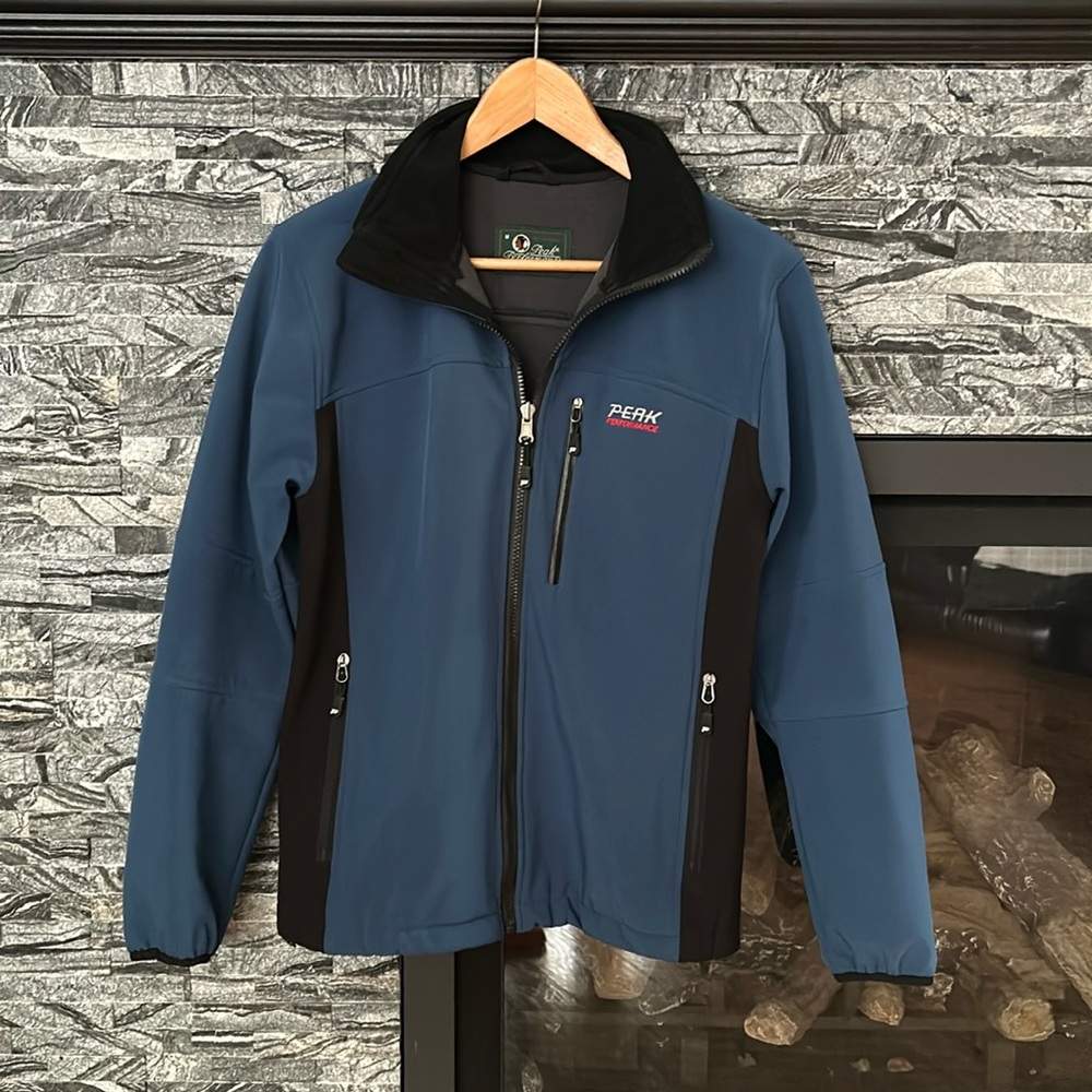 Peak Performance Gore Jacket Designed in Sweden